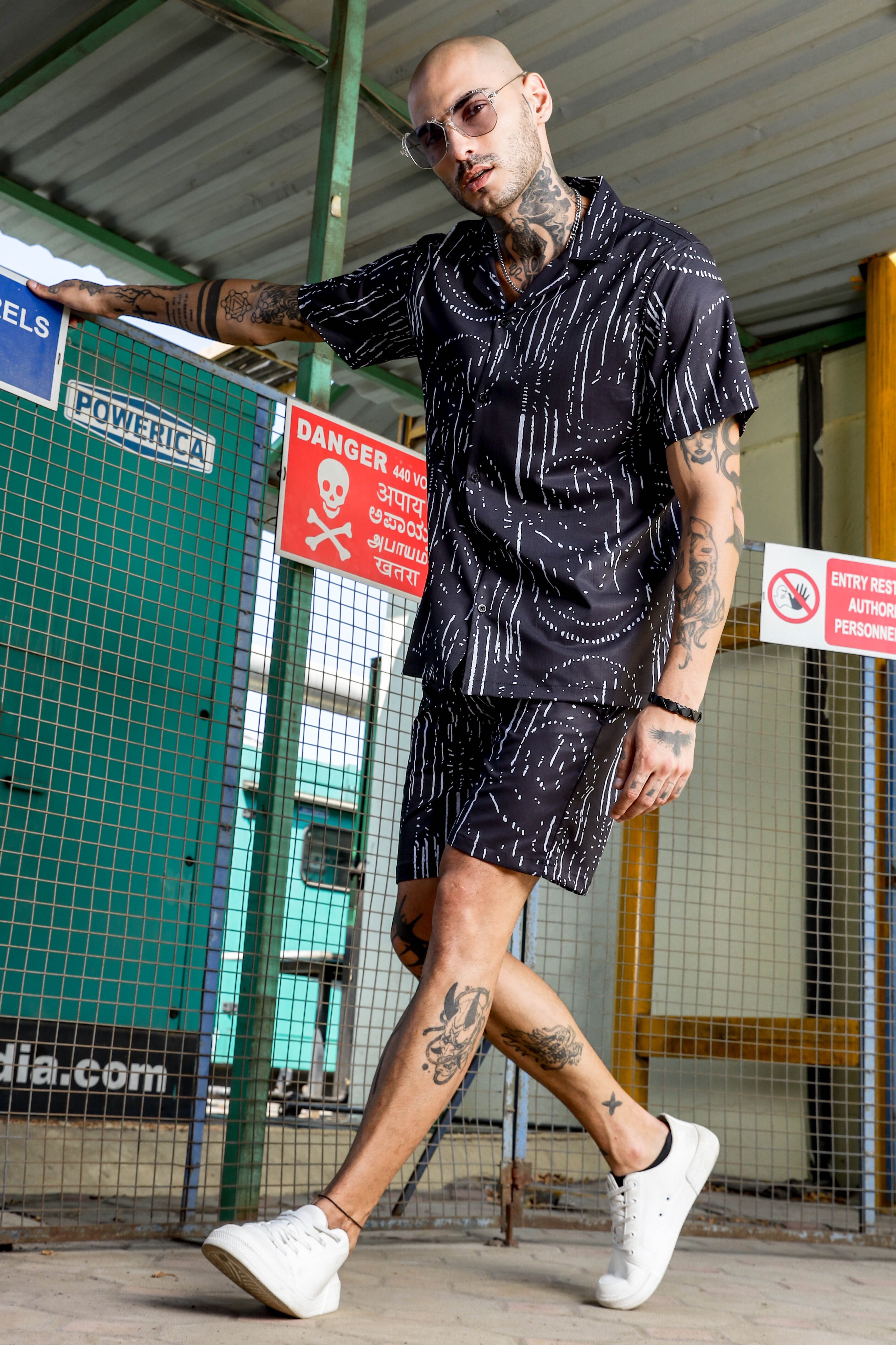 Black Geometric Printed Cuban Collar  Resort Shirt & Shorts Textured Co-ord Set